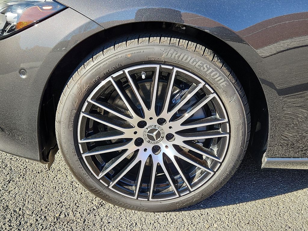 Thumbnail: 2025 Mercedes-Benz C-Class - 8