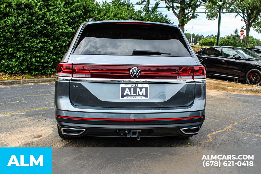 Used 2024 Gray Volkswagen 2.0T SE w/Technology image 10