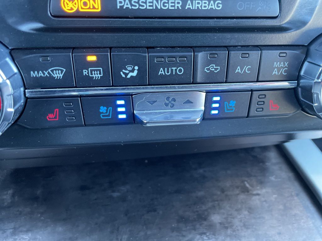 Certified Used 2022 White Ford Lariat image 67