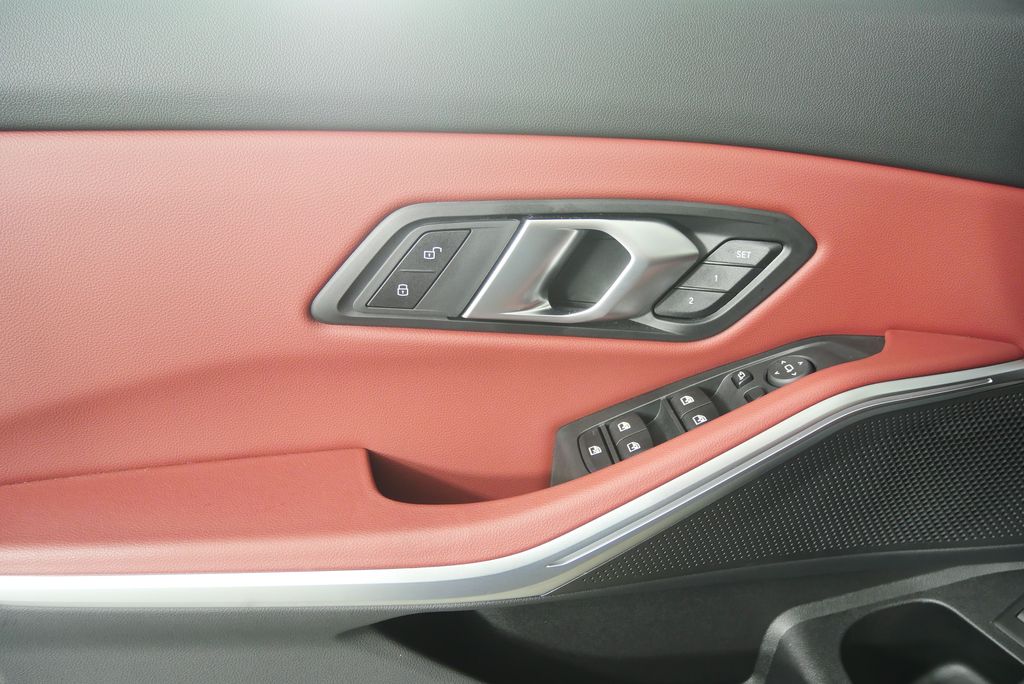 Thumbnail: 2025 BMW 3 Series - 9