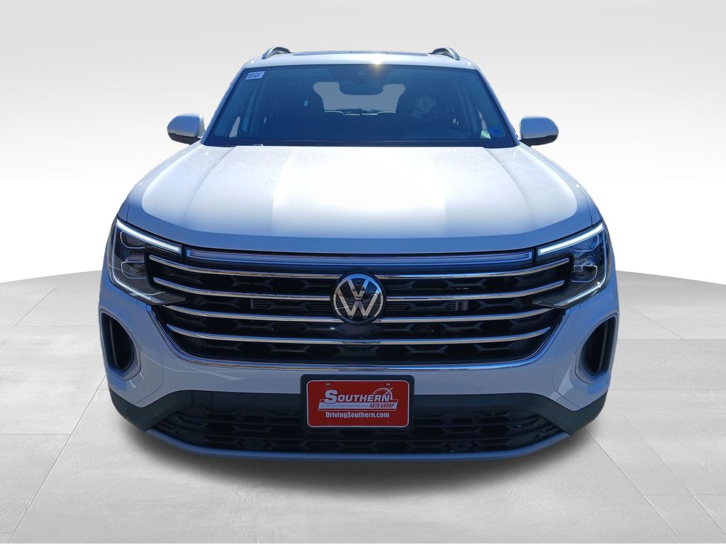 New 2026 White Volkswagen 2.0T SE w/Technology image 8