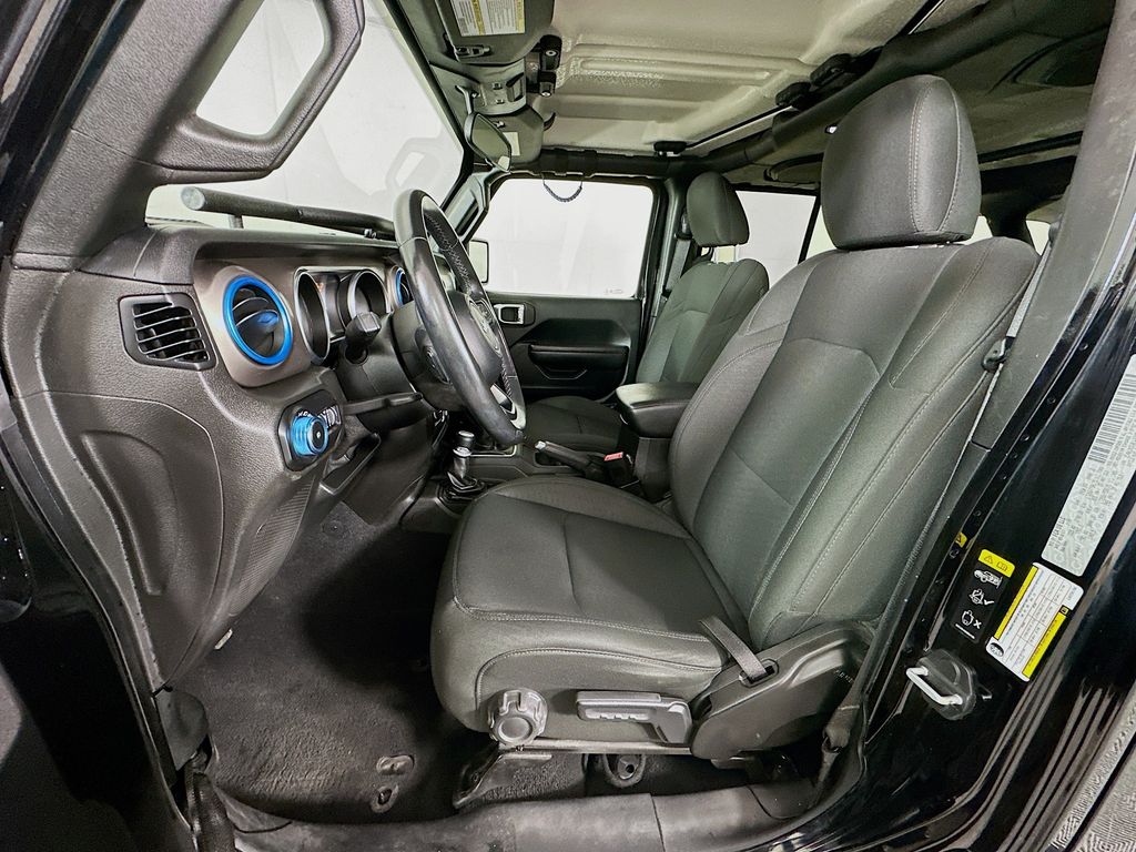 Thumbnail: 2020 Jeep Wrangler - 20