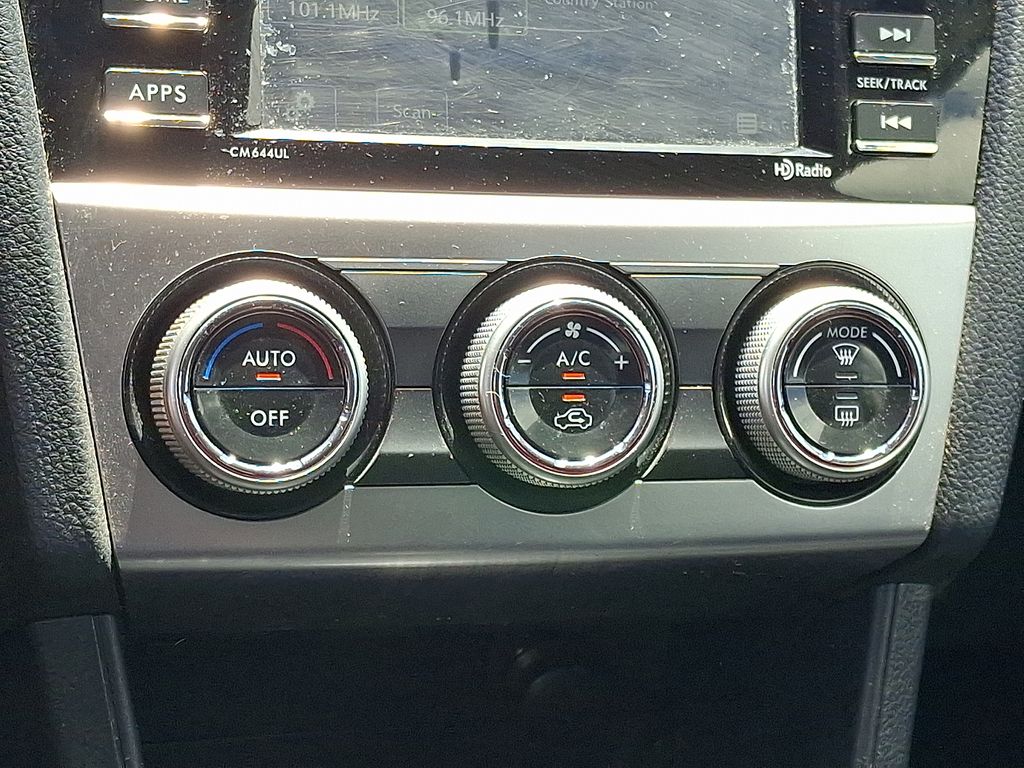 2015 Subaru XV Crosstrek — photo 17