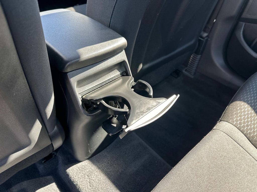 Thumbnail: 2019 Hyundai Elantra - 30