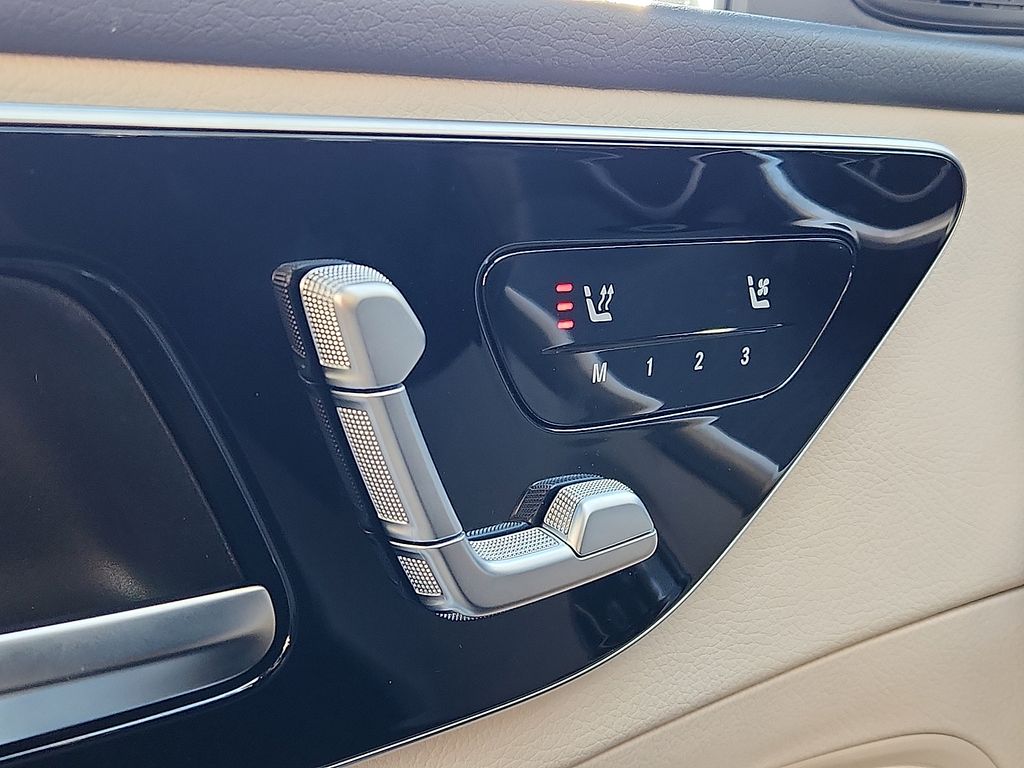 Thumbnail: 2025 Mercedes-Benz C-Class - 23