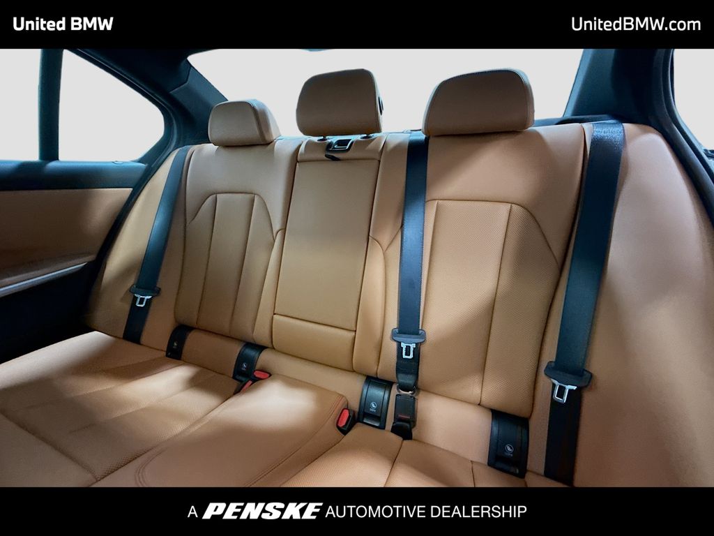 Thumbnail: 2026 BMW 3 Series - 13