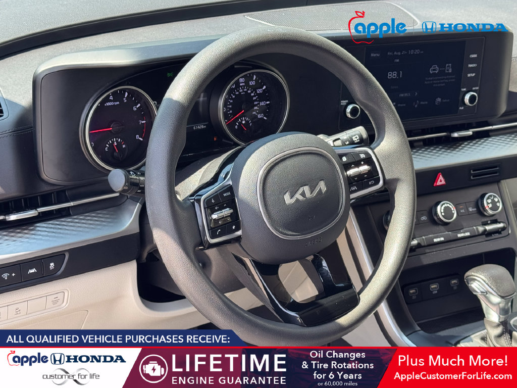 2023 Kia Carnival MPV LX