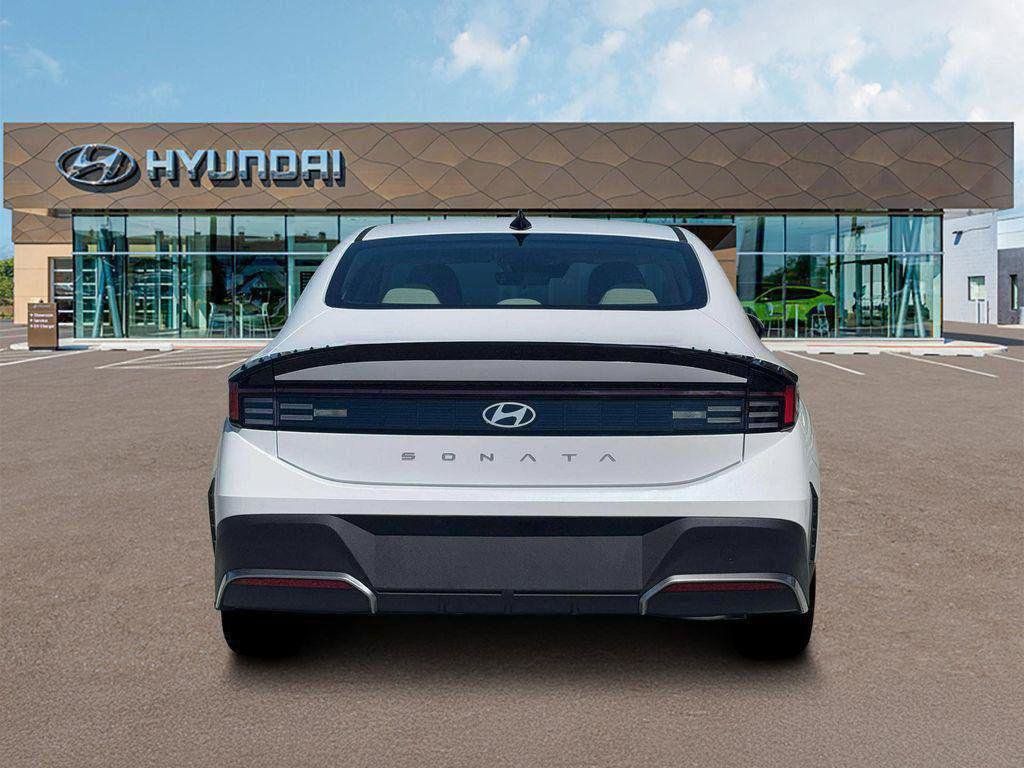 New 2026 White Hyundai SE image 6