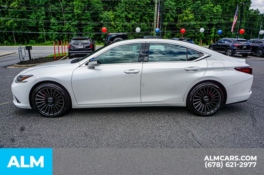 Used 2024 White Lexus 350 image 7