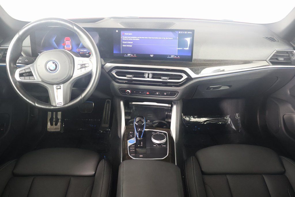 2023 BMW i4 eDrive40 8