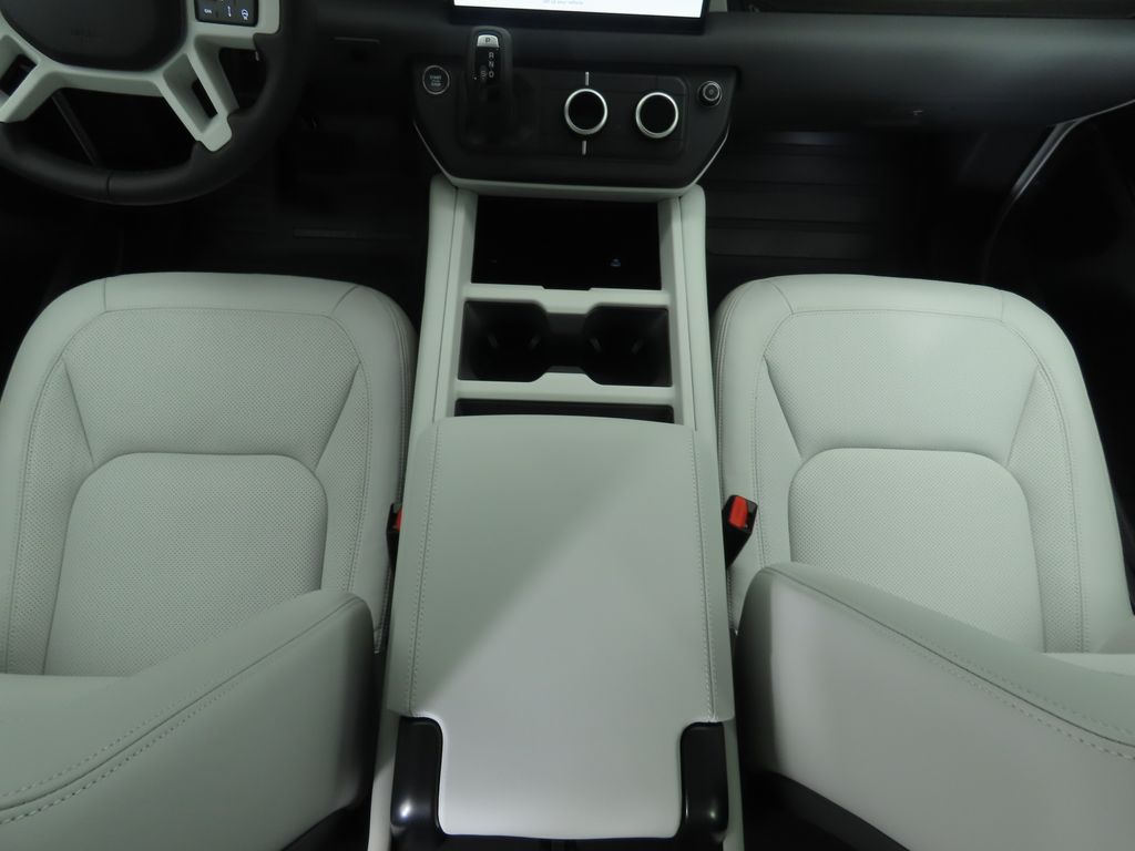 Thumbnail: 2025 Land Rover Defender - 18