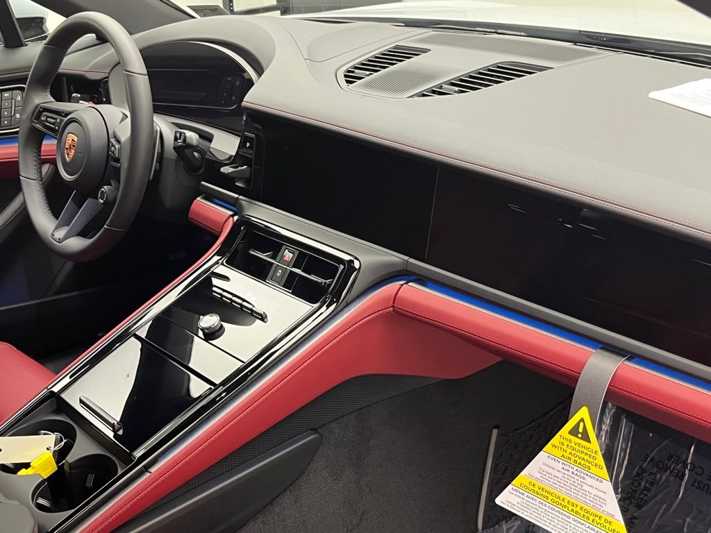 Thumbnail: 2026 Porsche Panamera - 30