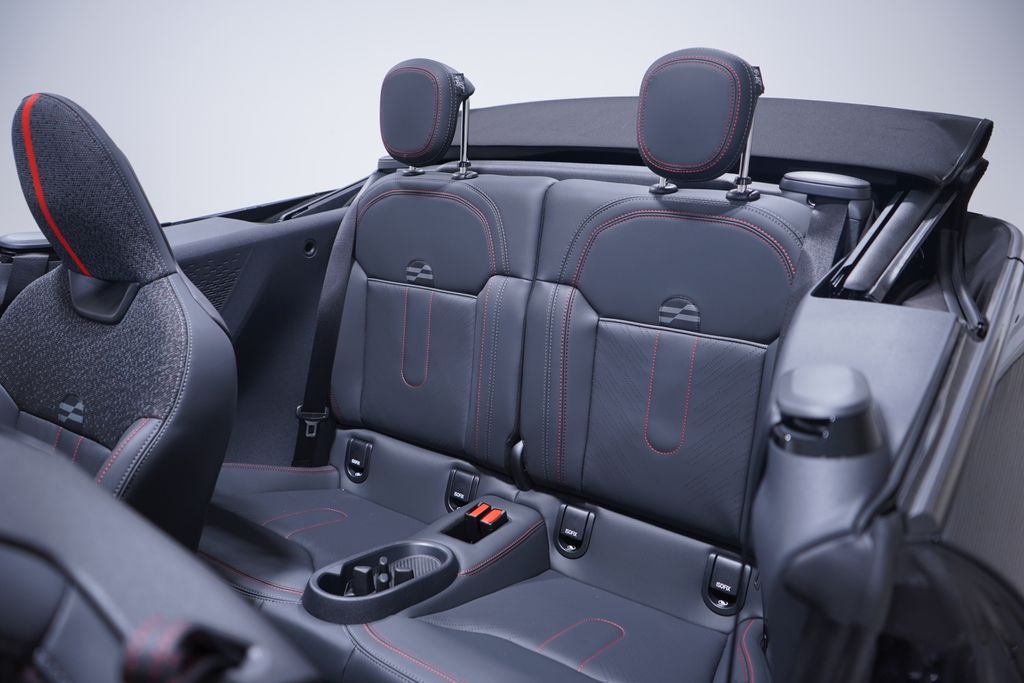 Thumbnail: 2026 MINI Cooper Convertible - 12