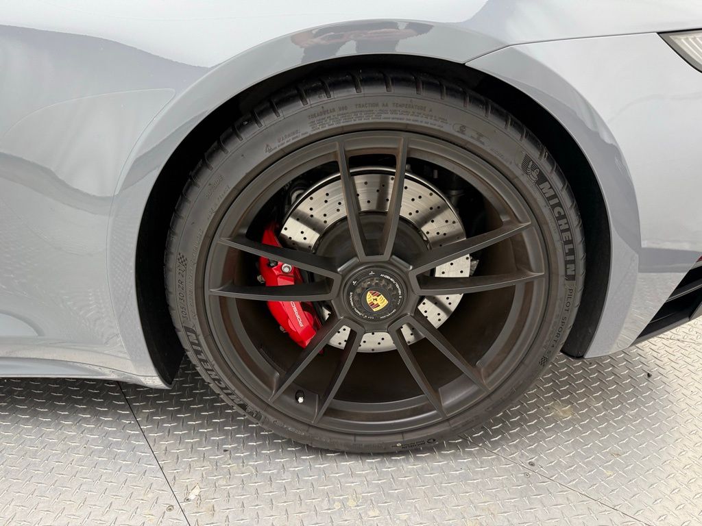 Thumbnail: 2023 Porsche 911 - 14