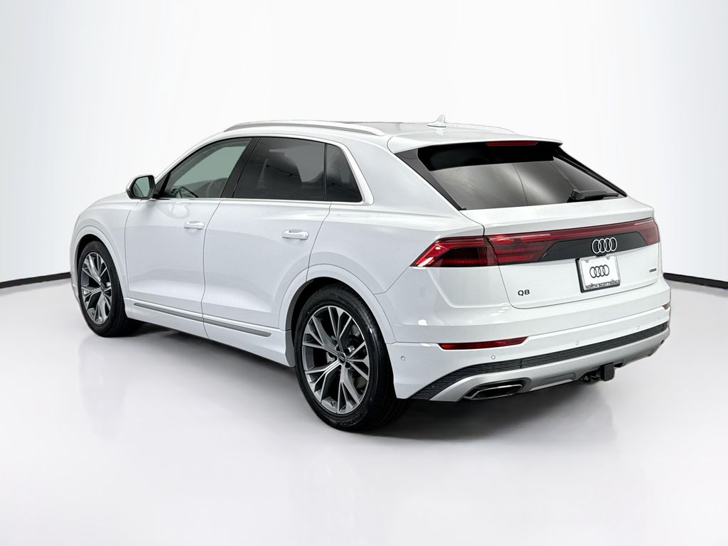 Thumbnail: 2026 Audi Q8 - 8