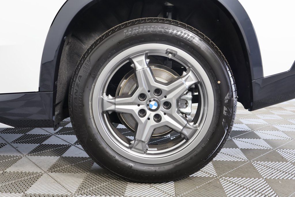 Thumbnail: 2026 BMW X1 - 10