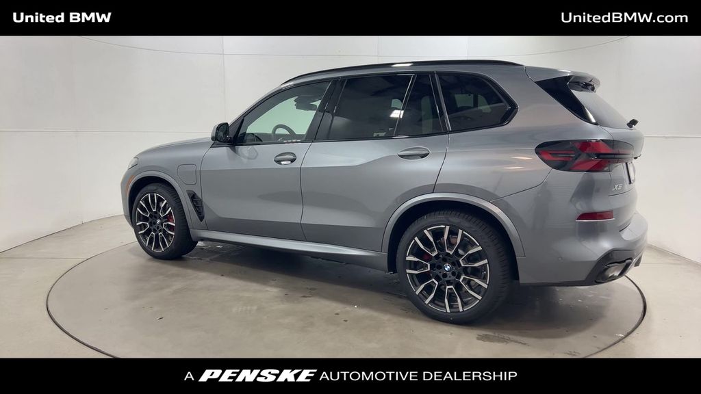 2026 BMW X5 xDrive50e 6