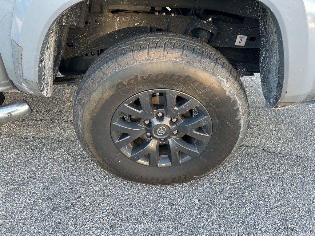 Thumbnail: 2021 Toyota Tacoma - 9