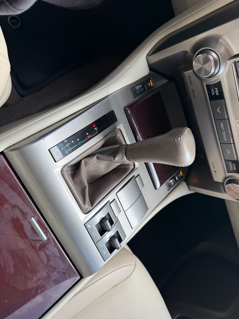 Used 2019 Gray Lexus 460 image 13