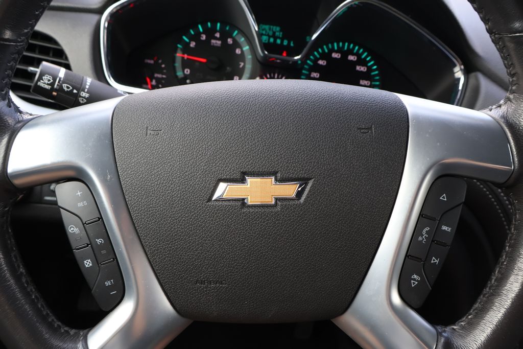 Thumbnail: 2015 Chevrolet Traverse - 19