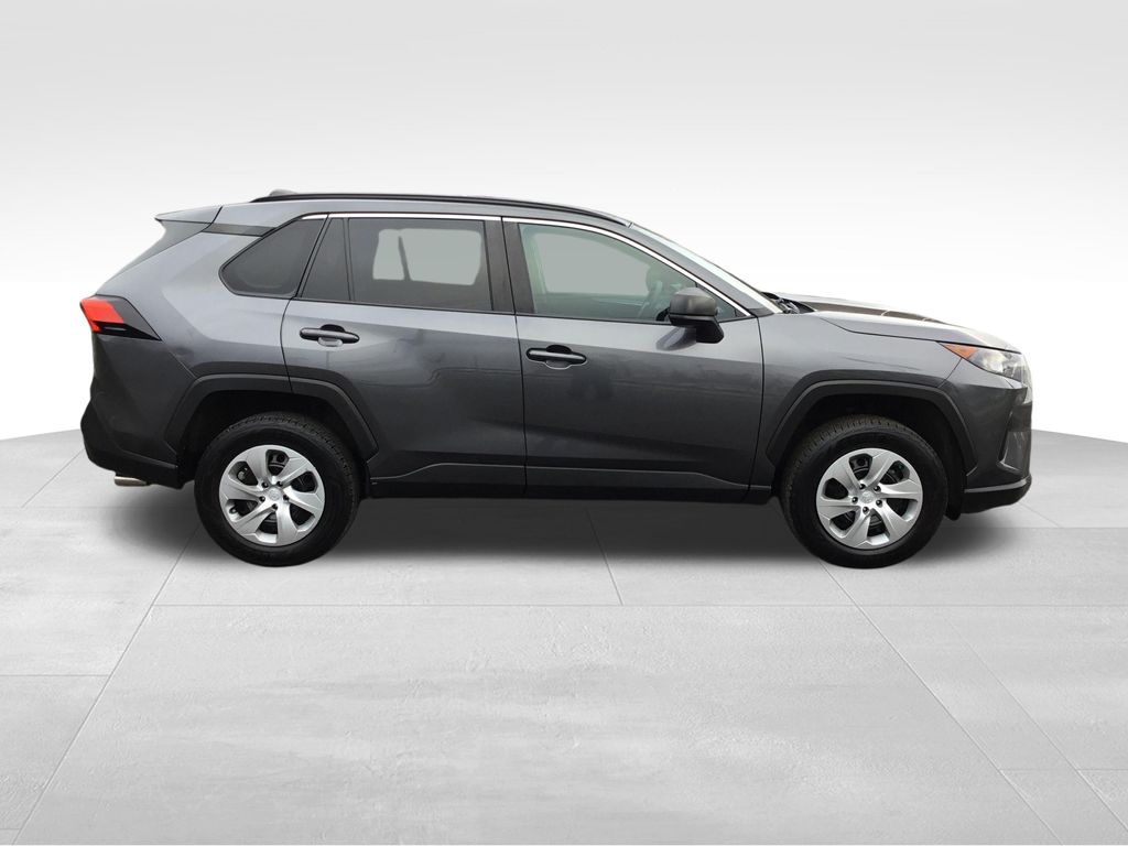 Thumbnail: 2021 Toyota RAV4 - 6