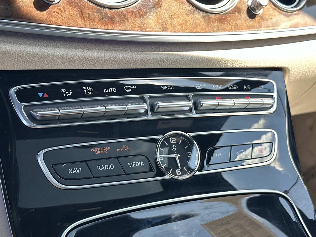 Thumbnail: 2017 Mercedes-Benz E-Class - 22
