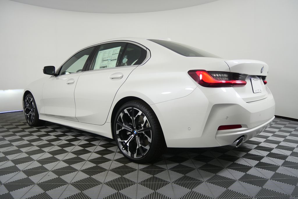 Thumbnail: 2025 BMW 3 Series - 5