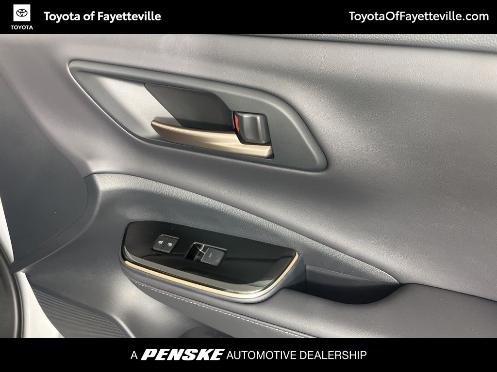 Thumbnail: 2025 Toyota Crown Signia - 9