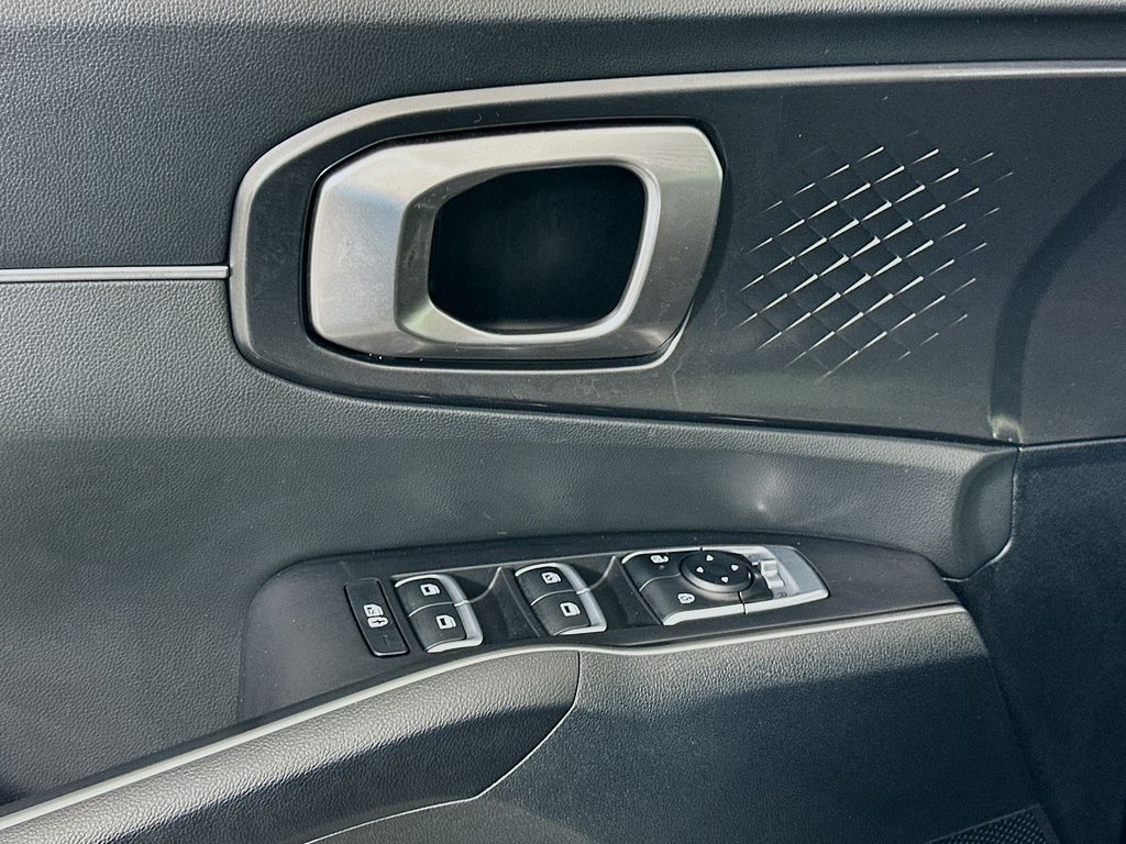 Thumbnail: 2025 Kia Sorento - 18