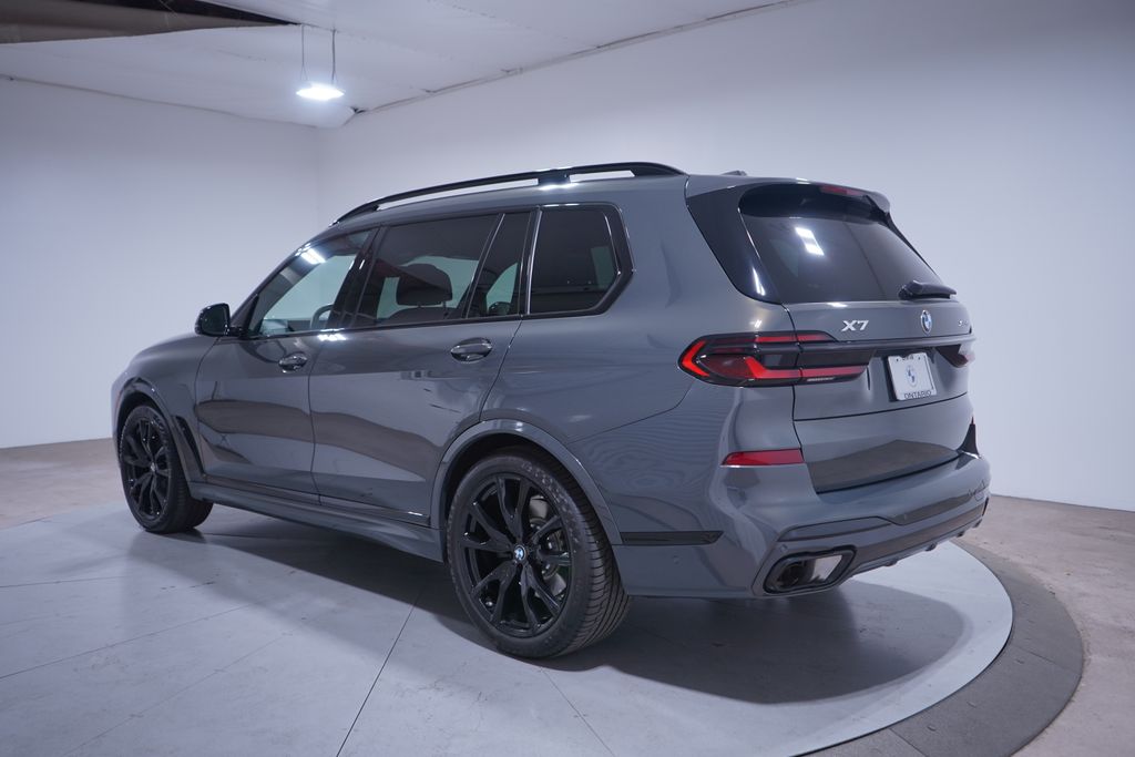 Thumbnail: 2024 BMW X7 - 3