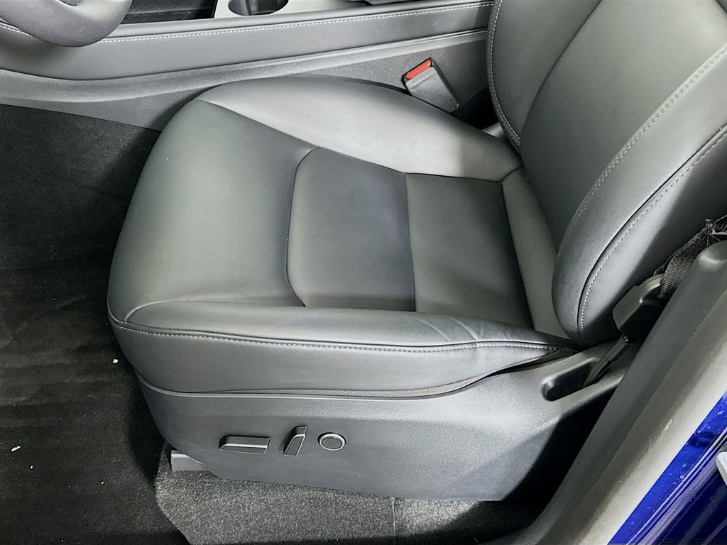 2023 Tesla Model Y Long Range 18