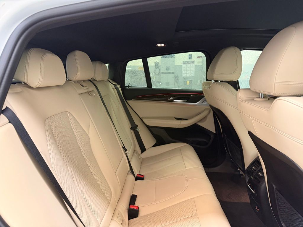 Thumbnail: 2023 BMW X4 - 27