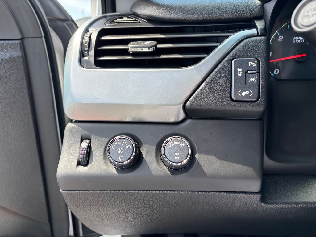 Used Car 2020 Chevrolet Suburban  Lt For Sale Under $35,000 In Austin, Texas