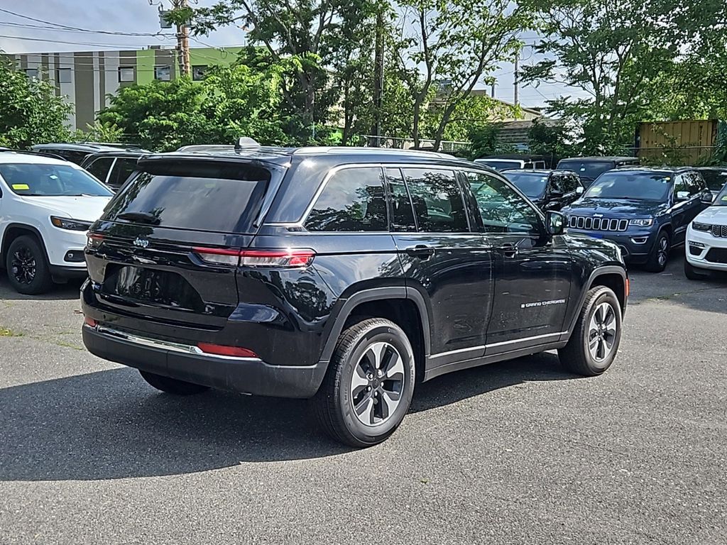 2025 Jeep Grand Cherokee 4xe photo