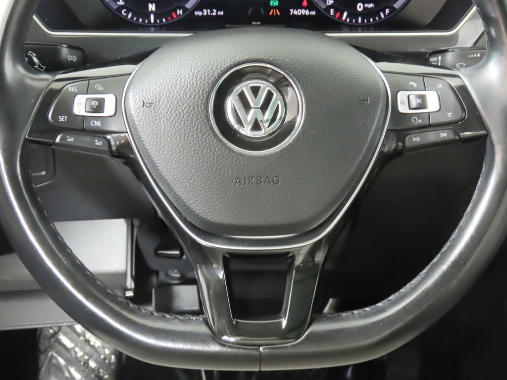 Thumbnail: 2018 Volkswagen Tiguan - 15