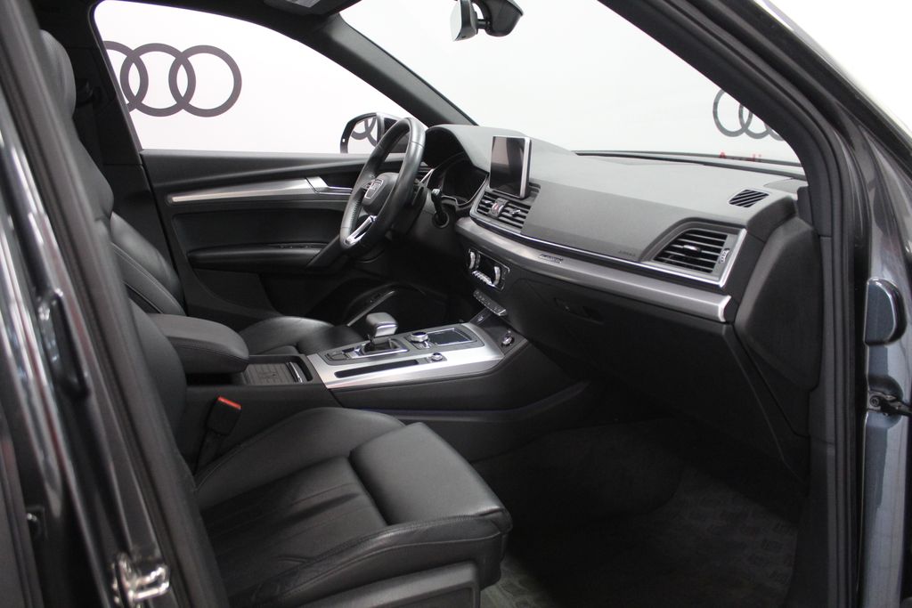 Thumbnail: 2020 Audi Q5 - 28