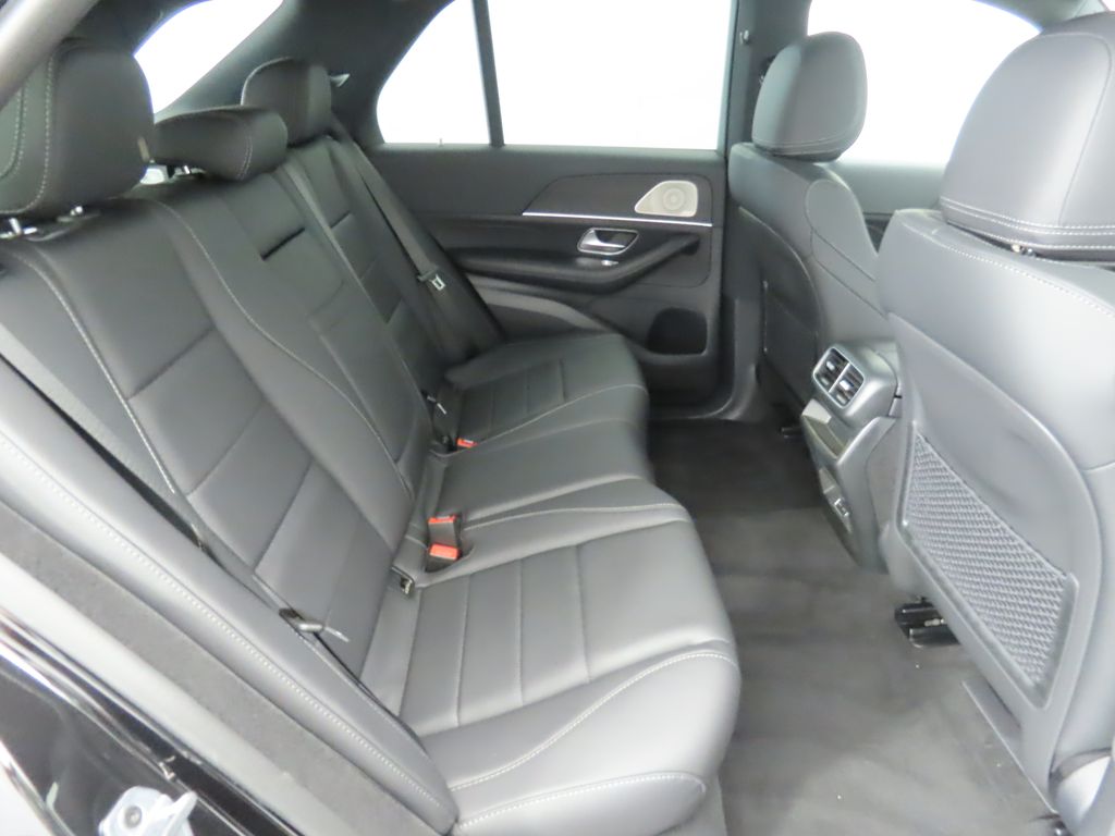 Thumbnail: 2026 Mercedes-Benz GLE - 22