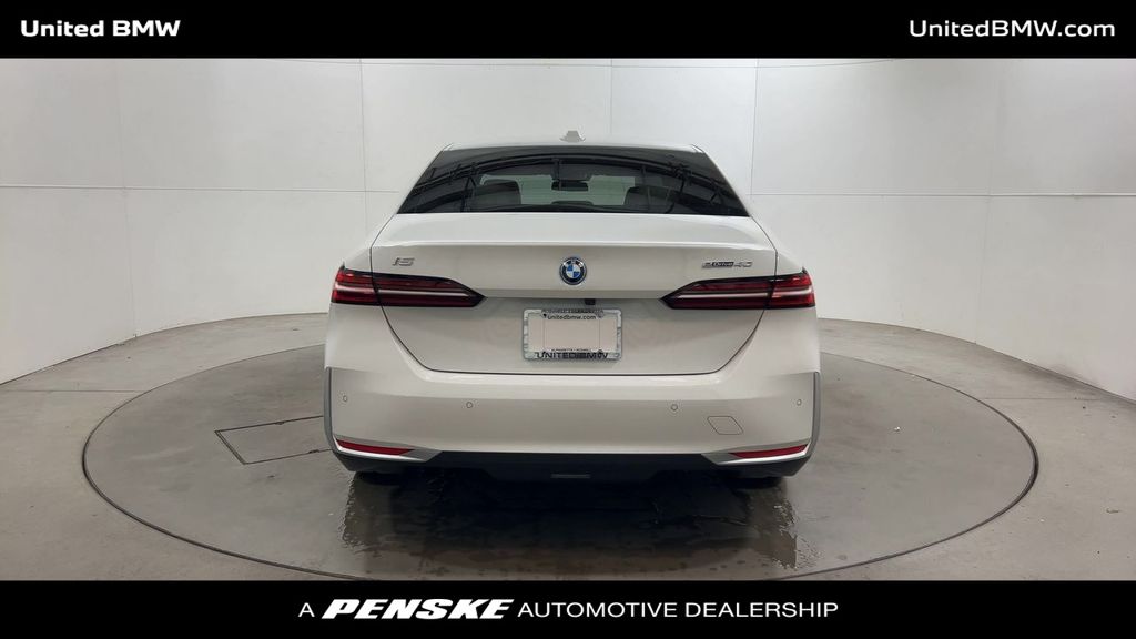 Thumbnail: 2024 BMW i5 - 7