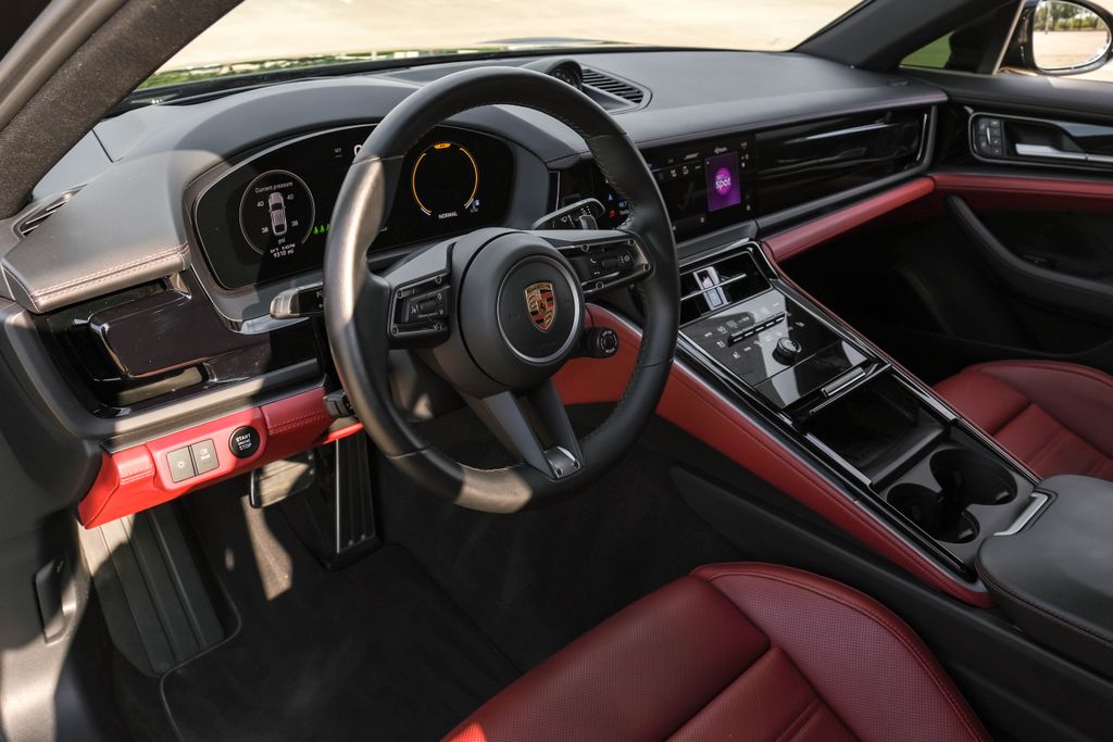 Jet Black Metallic 2024 Porsche Panamera Sedan Rear-Wheel Drive 8-Speed Automatic
