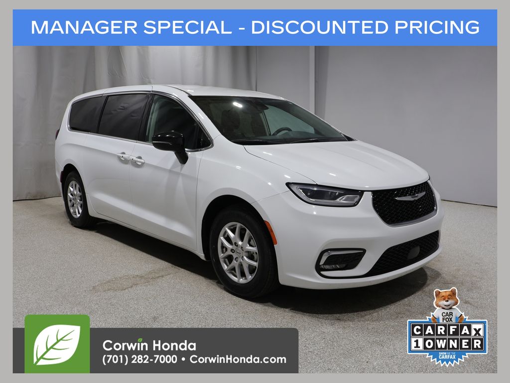 Bright White Clearcoat 2024 Chrysler Pacifica Minivan Front-Wheel Drive 9-Speed Automatic