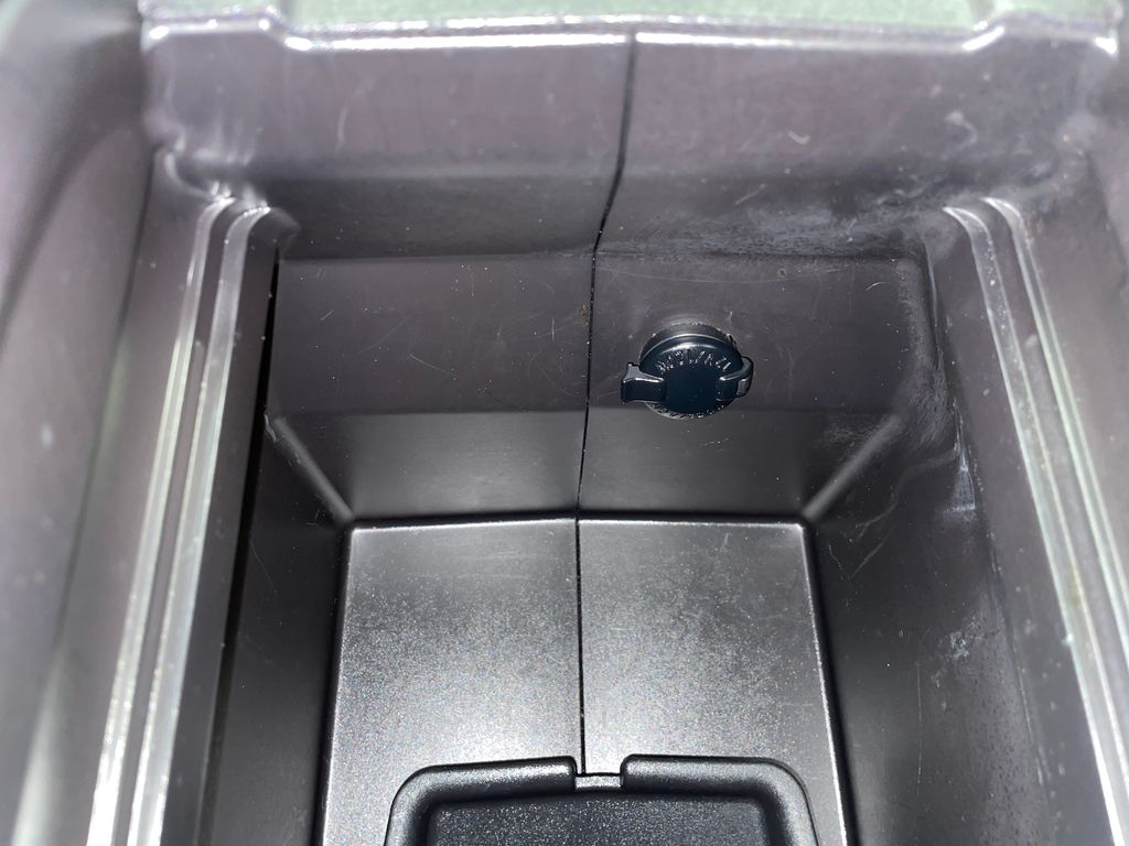 Thumbnail: 2023 Toyota Highlander - 30