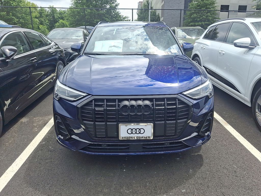 Thumbnail: 2025 Audi Q3 - 2