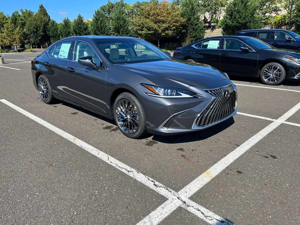 2025 Lexus ES 350 Luxury photo 4