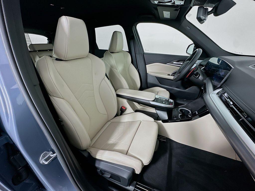 Thumbnail: 2025 BMW X1 - 27