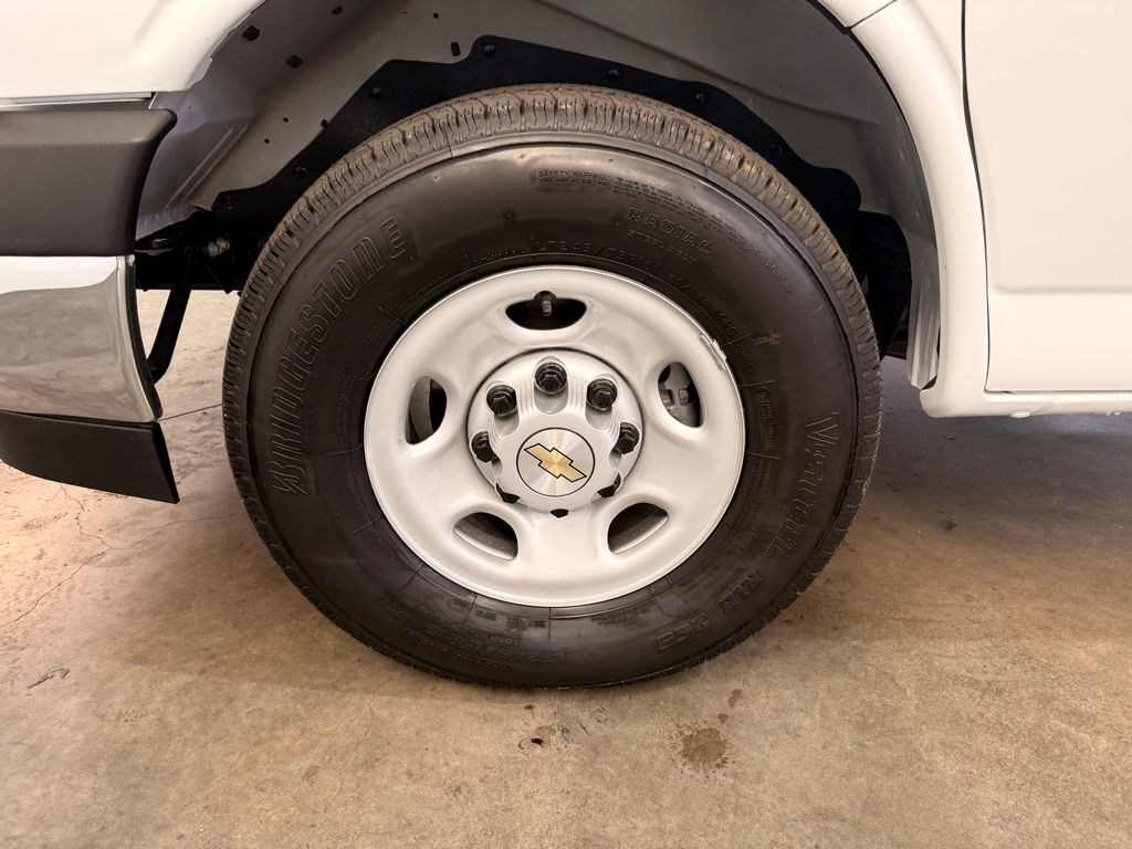 2025 Chevrolet Express 3500 Work Van