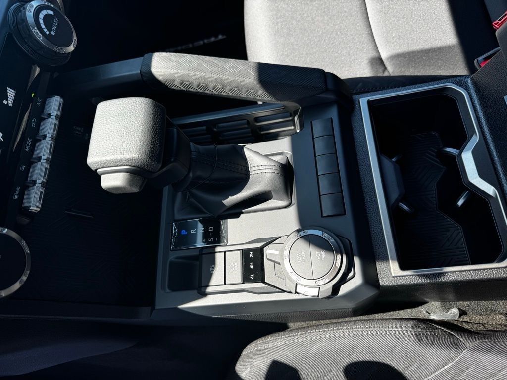 2025 Toyota Tacoma SR5 Double Cab photo 18