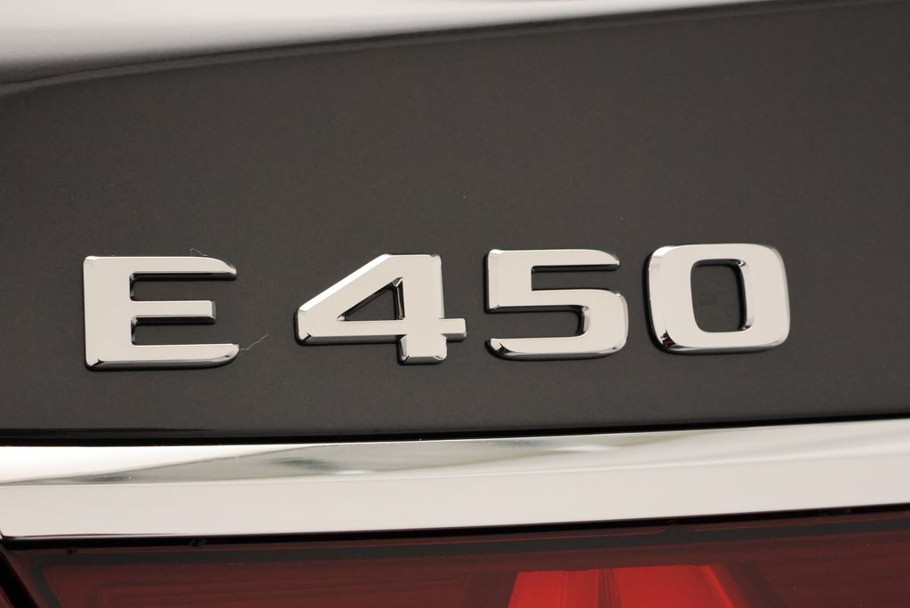 Thumbnail: 2026 Mercedes-Benz E-Class - 9