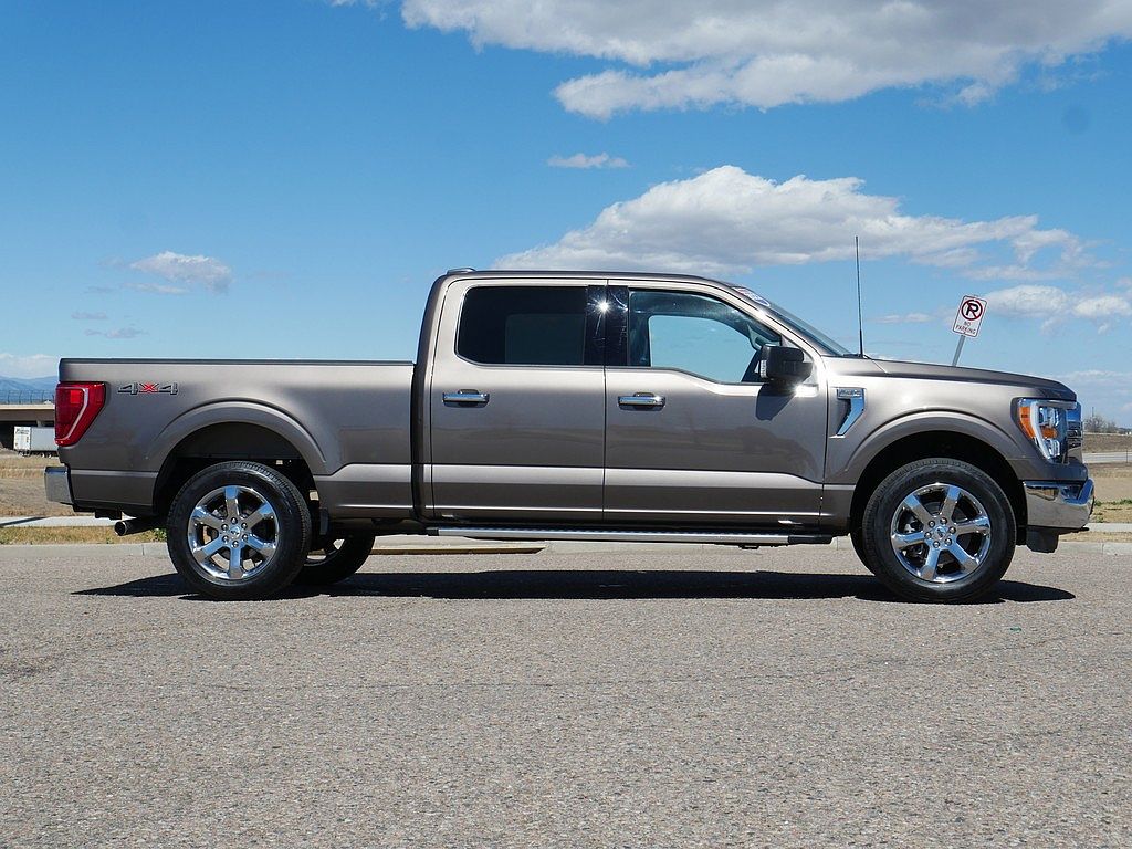 View vehicle photo 7