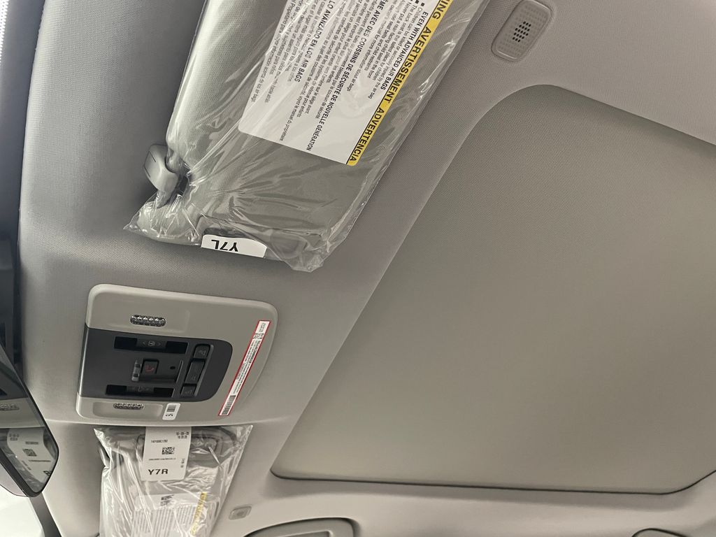 Thumbnail: 2026 Toyota Camry - 31