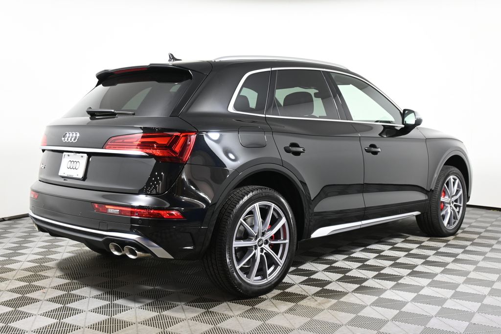 2025 Audi SQ5  7